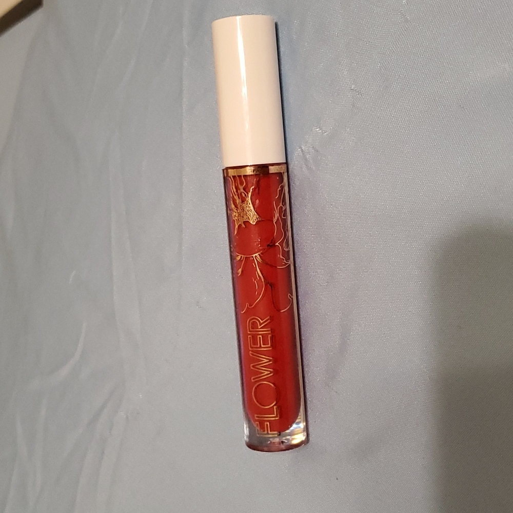 Flower miracle matte lip in "Scarlett letter"